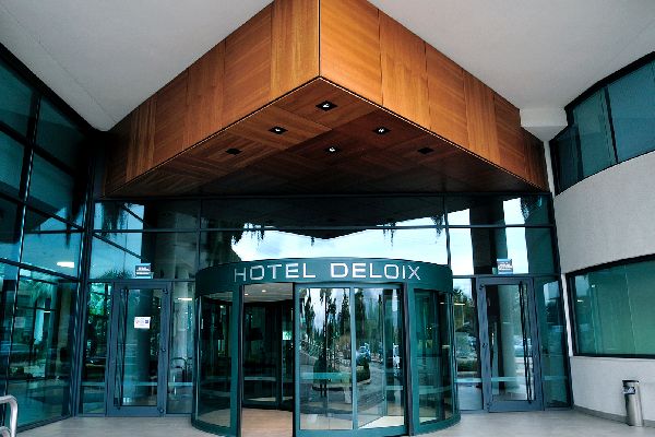 Entrada Hotel Deloix